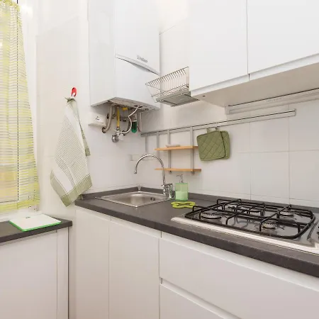 Vittorio Emanuele Apartment Rome